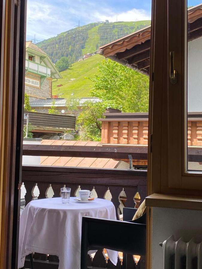 Cafe Schneider Appartments Σανκτ Αντόν αμ Άλμπεργκ Εξωτερικό φωτογραφία