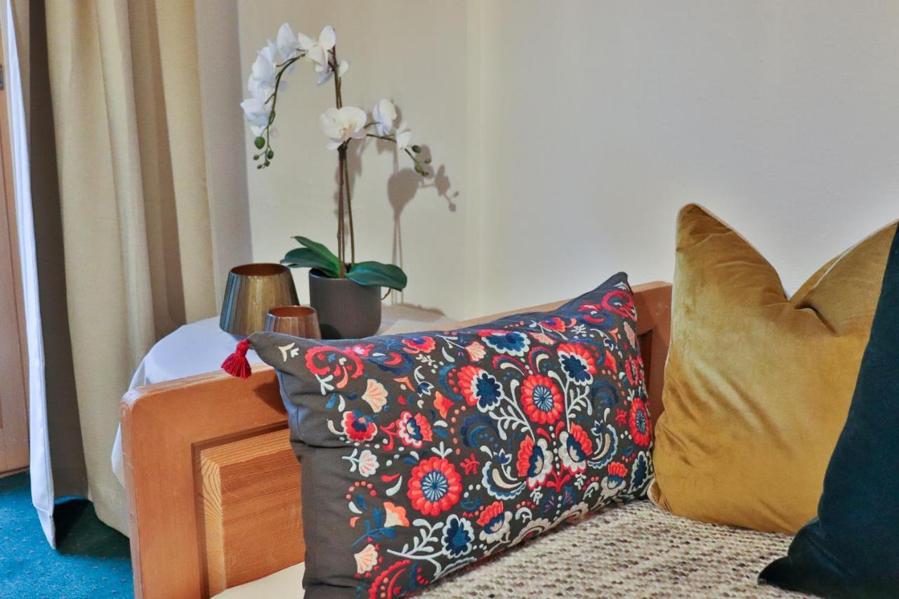 Cafe Schneider Appartments Σανκτ Αντόν αμ Άλμπεργκ Εξωτερικό φωτογραφία